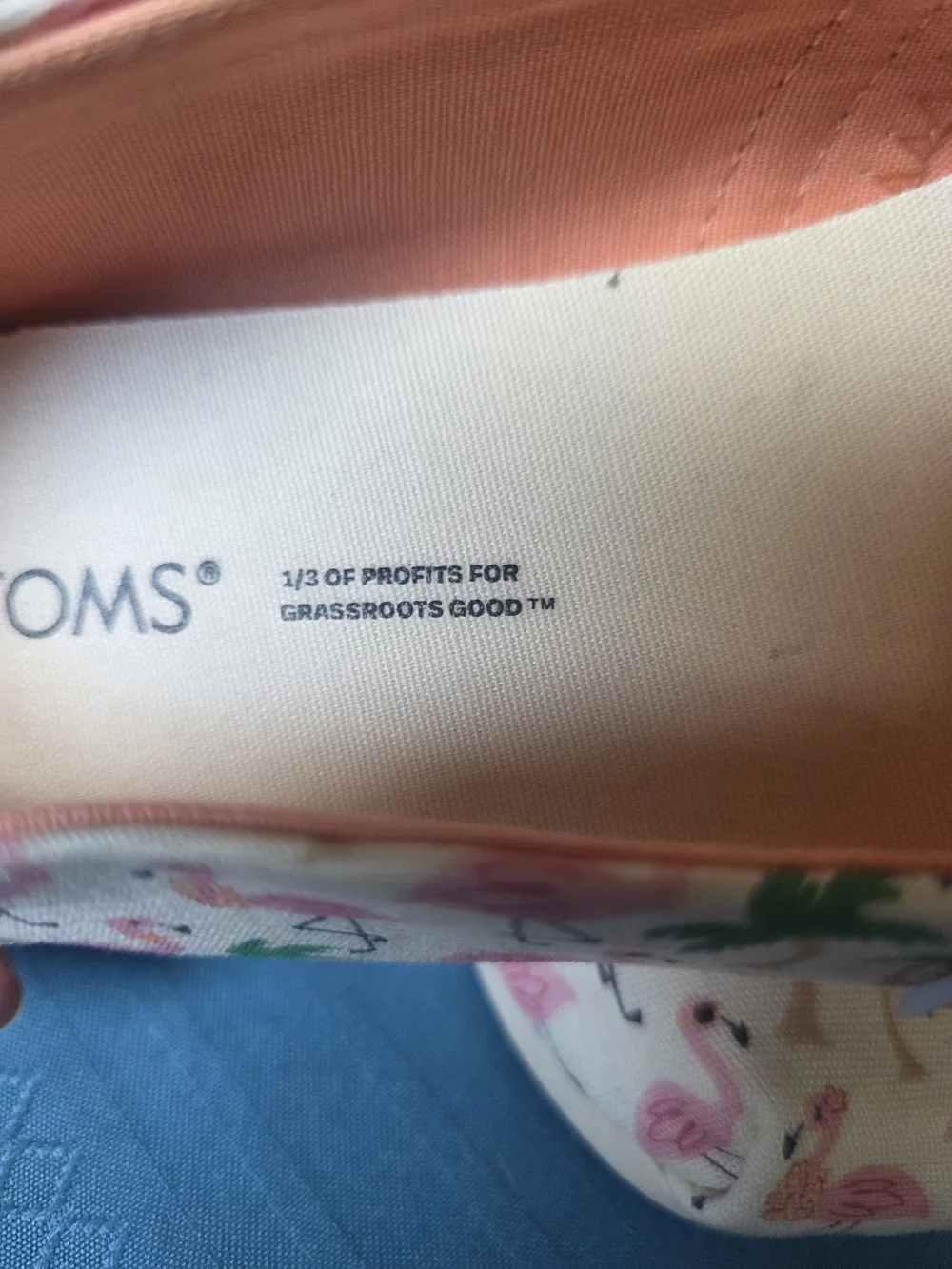 TOMS Flamingo Palm Tree Canvas Slip‑Ons Women’s 7.5 Tropical Summer